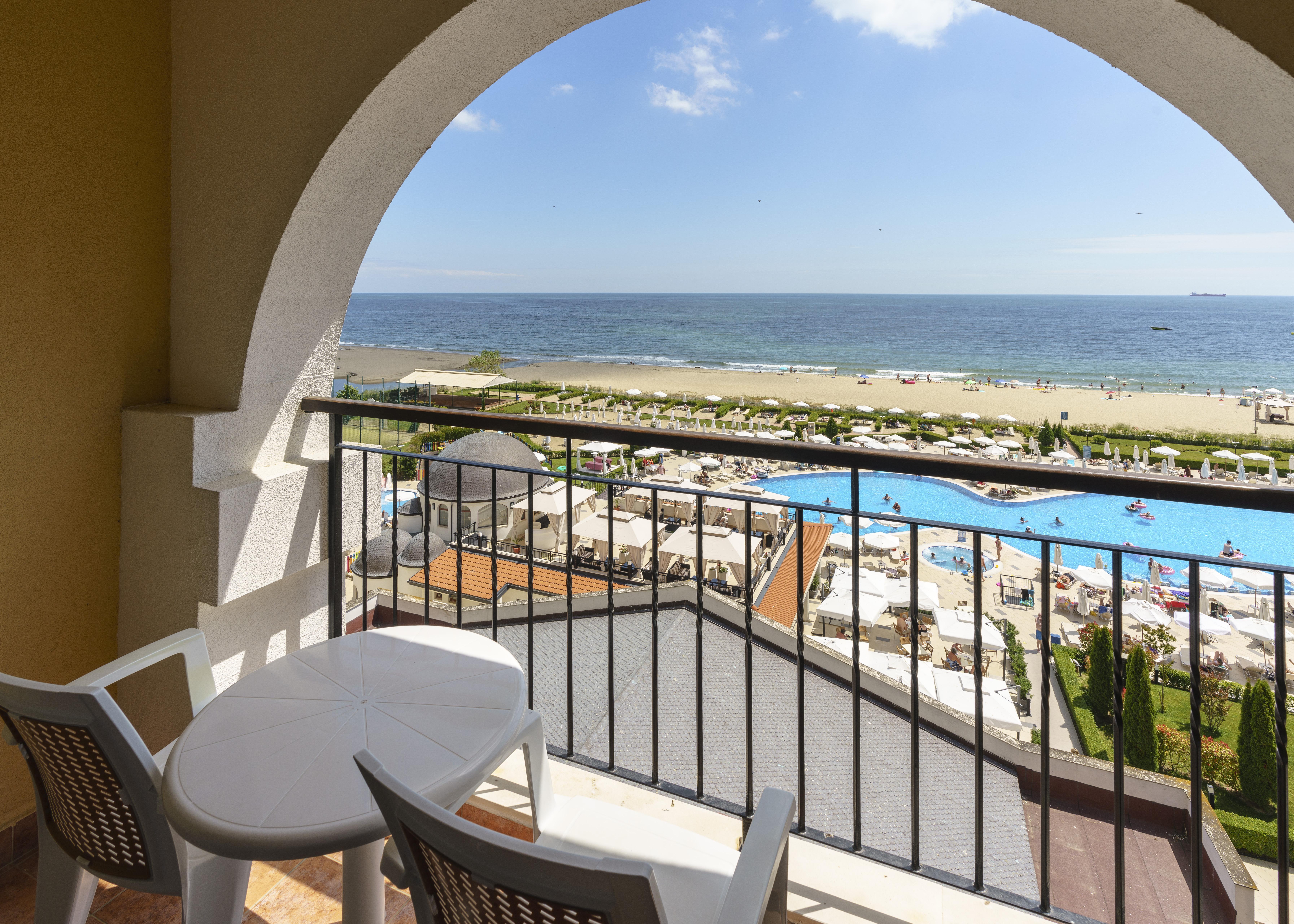Alua Helios Bay Hotel Obzor Exterior photo